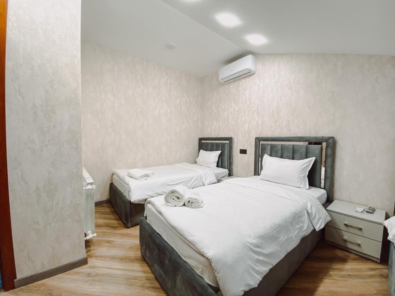 Royal Renaissance Hotel 耶烈万 客房 照片